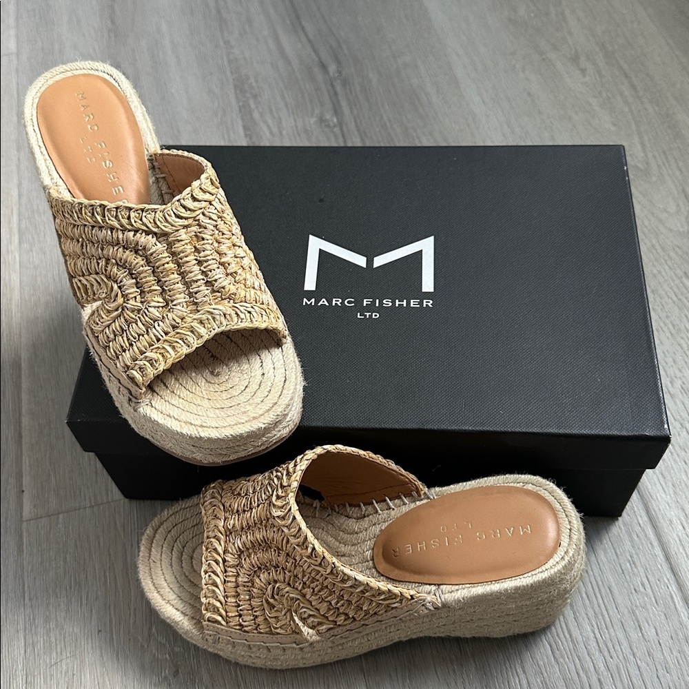 Marc Fisher Natural Woven Mules size 5 - Picture 3 of 9